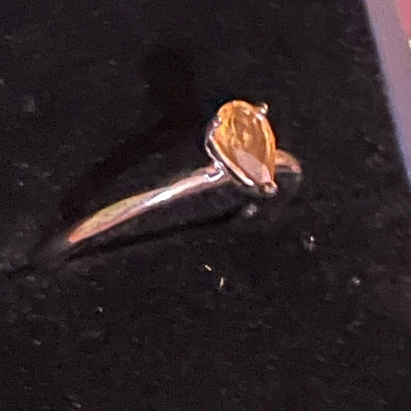 925 stamped sterling silver and genuine citrine ring - Picture 4 of 8